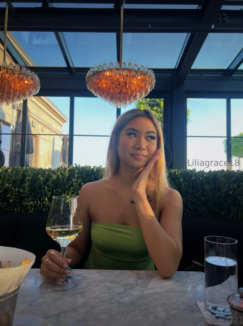 Big love to londonhoney21 who s all about embracing her quirks and part 1 