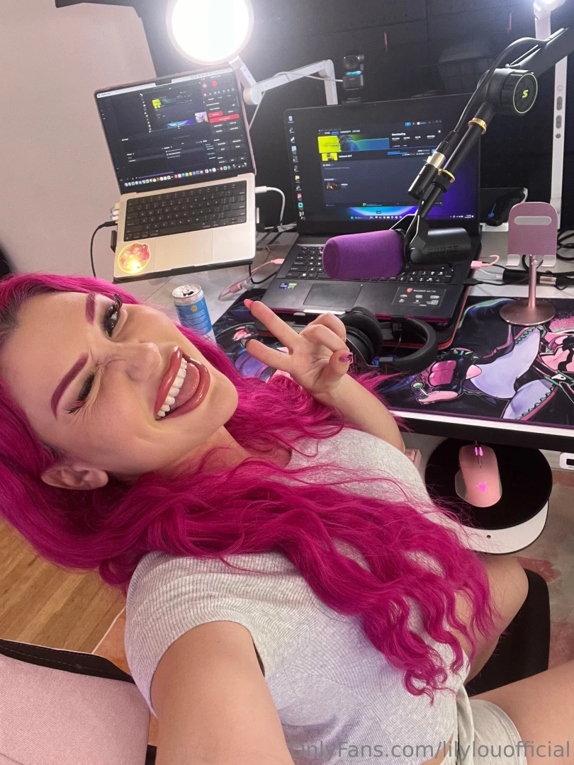 I ll be your new gamer gf 