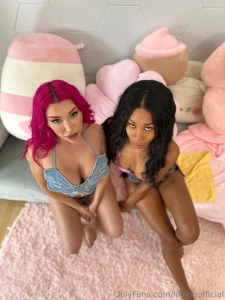 Guess what are we waiting for thejennafoxx