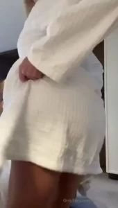 Happy hump day darlins