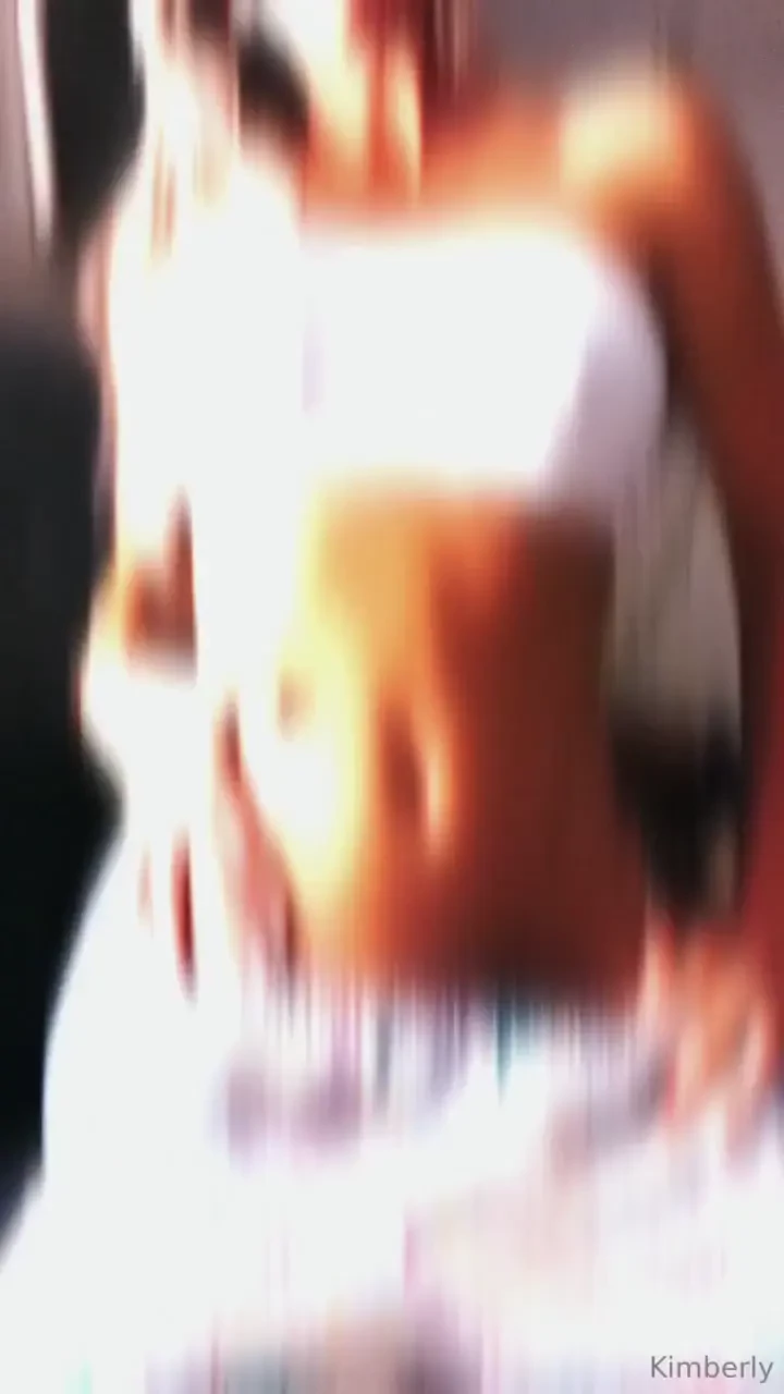 Comment your favorite color i ll dm you a pic of me wearing that color 