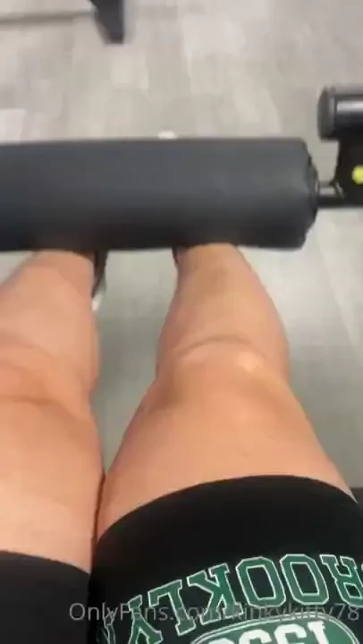 It s leg day who wants to get sweaty with me part 3 