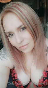 Hey who s coming to chat this evening happy to make private content part 1