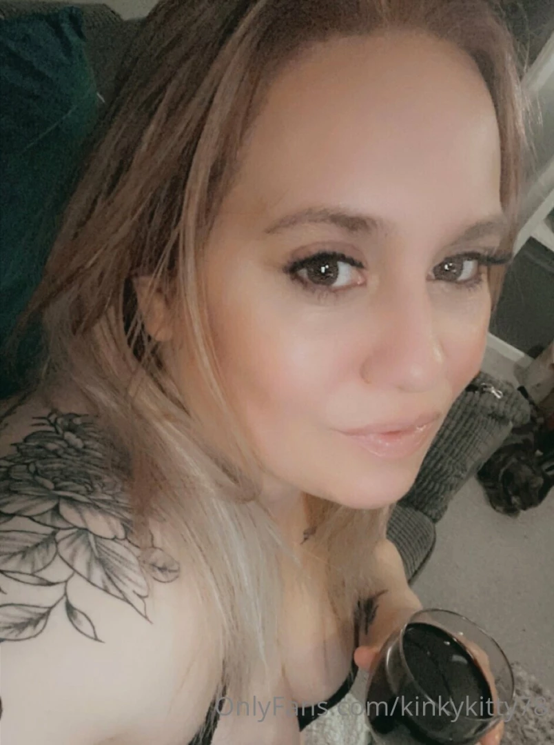 Who is coming to chat tonight xxx 