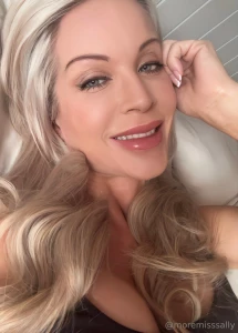 Hi loves wishing you the best wednesday