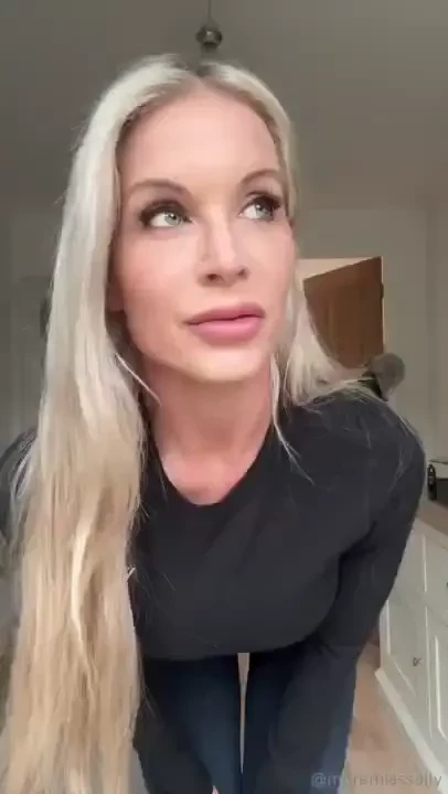 Miss sallys getting some 