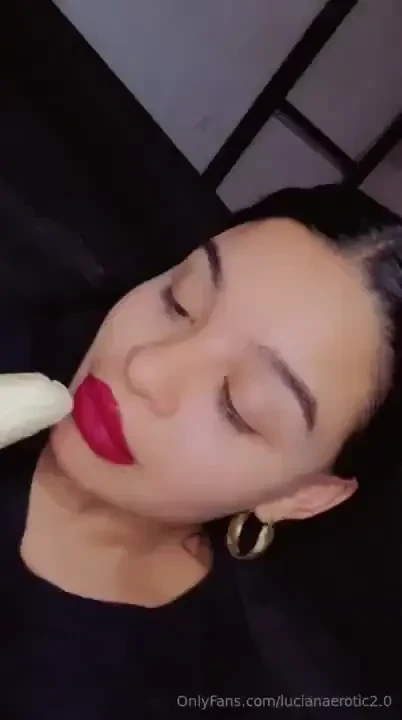 Happy sunday loves do you know what my favorite fruit is 