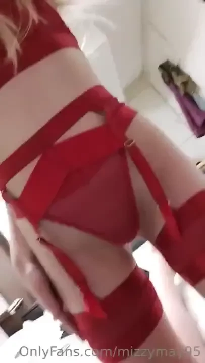 New out fit i think i got a size to big lol 