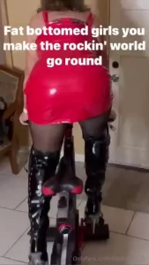 Fat or phat bottomed girl