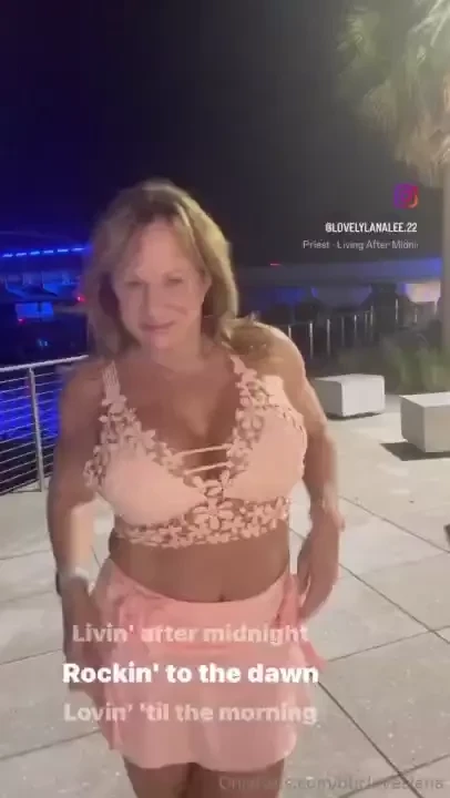 What you doin late night 