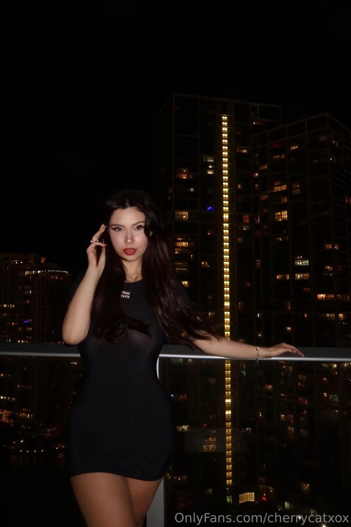 I m the only view worth seeing right now part 1 