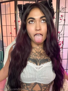 Do dirty things to my slutty lil mouth plssss