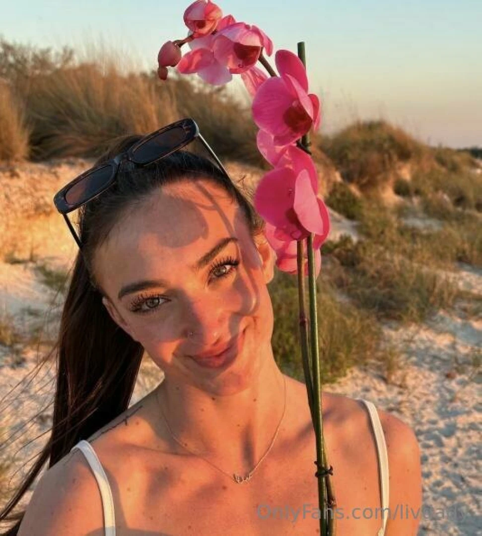 When the flower s this pretty so am i 
