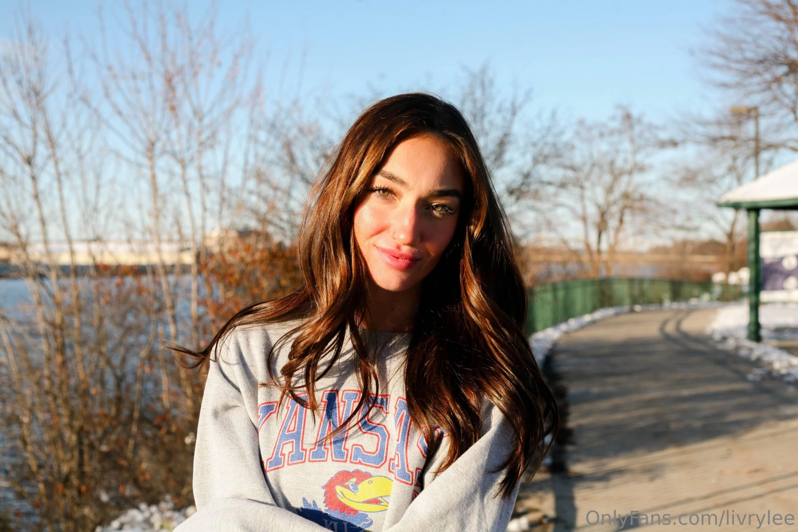 Sun s shining and so am i 