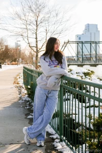 Snow sparkles but so do i