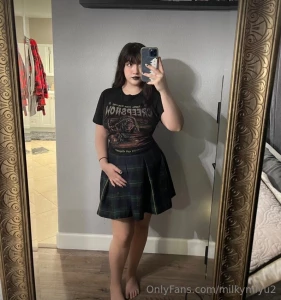 So you like goth girls