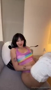 New bg cum here and watch me get on my knees get my pretty little