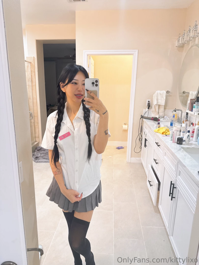 Thinking of something sexy for u 