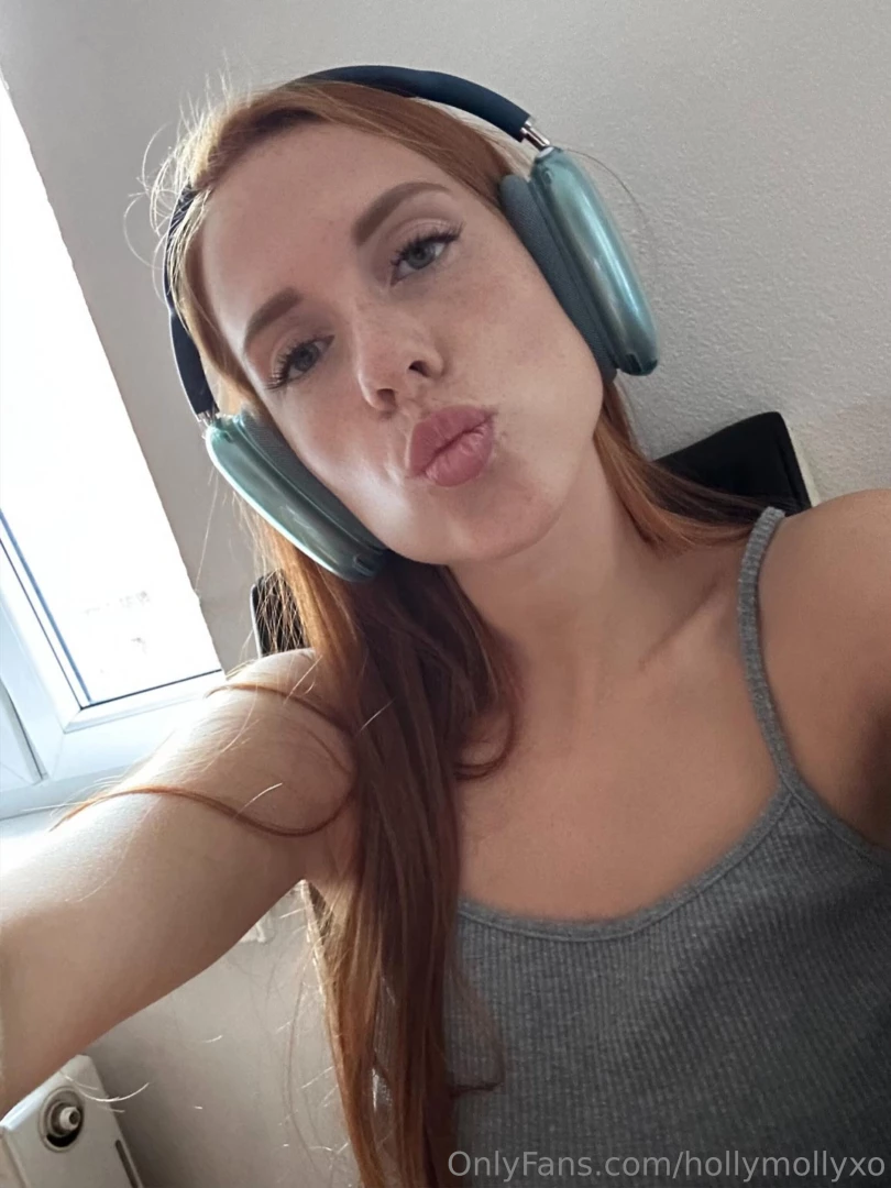 Looking for someone who matches my vibe and my playlist 