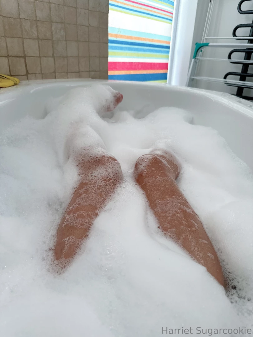 Time for some pre-sleep relaxation 