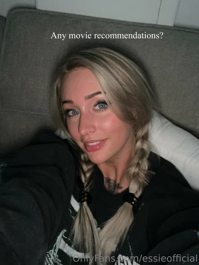 Txt me ur fav moviee 