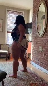 I have a super hot surprise for you guys if you want some ass and nip