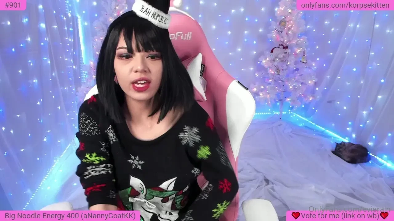 Coming back to streaming on mfc tomorrow at 5pm pst here s my full 