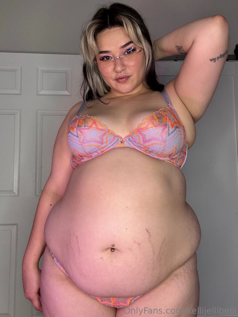 The love handles always be handling hehe 