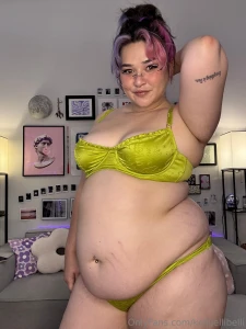 Stretch marks so stretchy hehe part 1