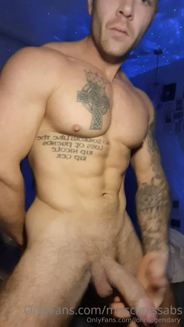 Daddy likes submissive boys nbsp muscleassabs limited time to his vip 