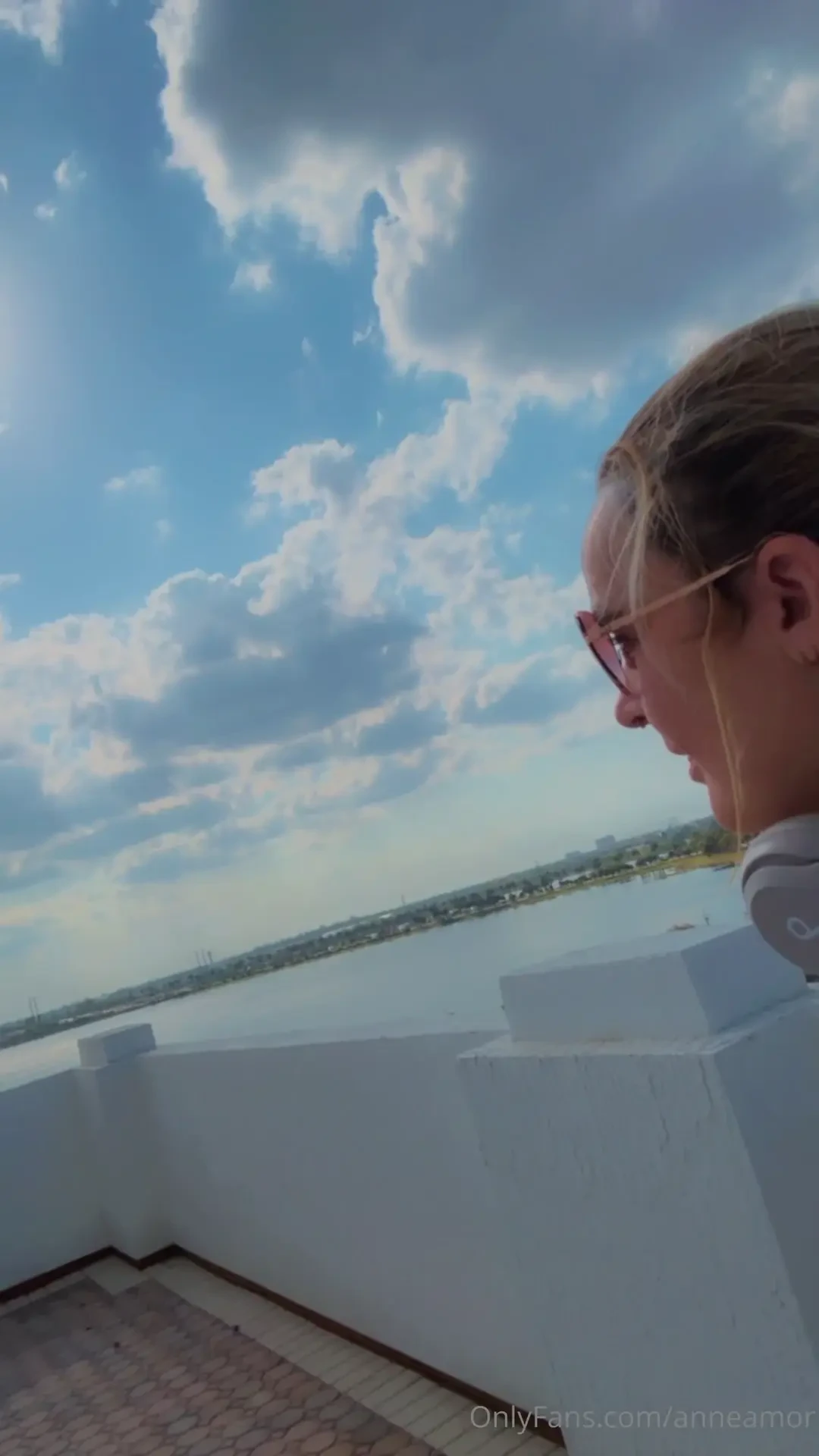 00 15min upstairs little roof pool-deck tour 