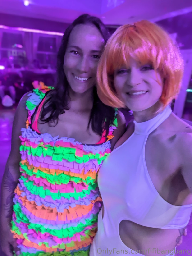 Out trick or treating and ran into hoolyhooha 