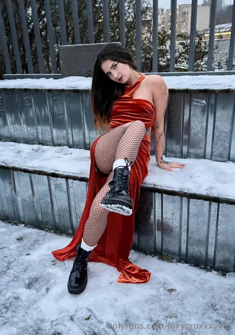 Fire and ice melting the snow with just my presence which do you feel part 1 