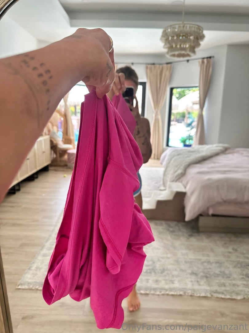 Swipe for a surprise make your way over to paigevanzantvip for the part 1 