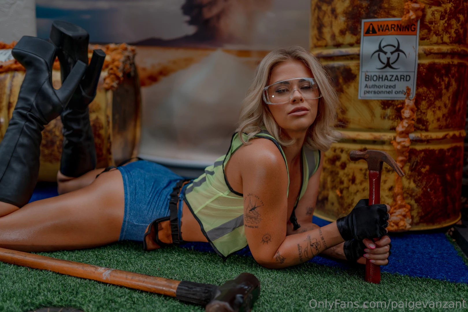 I m here to make your friday better baby cum join me over at 