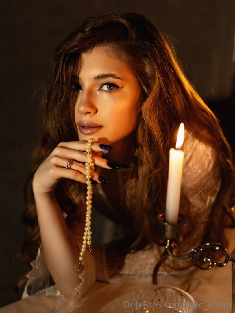 Wanna have a staring contest i wonder who will win 