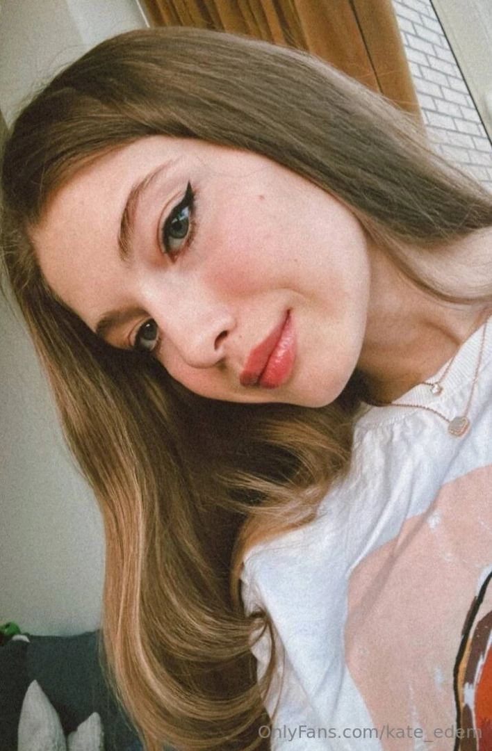 How about a little kiss 