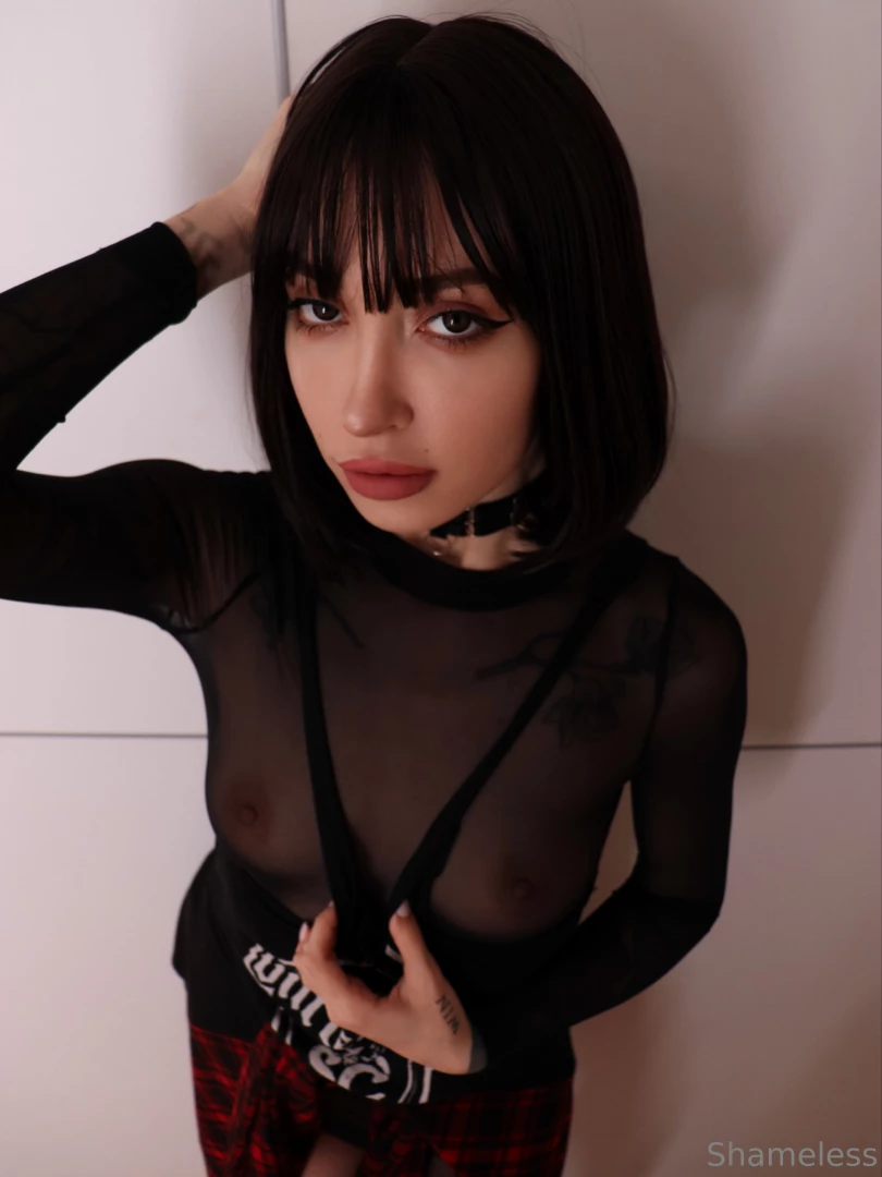 See through my clothes honey 