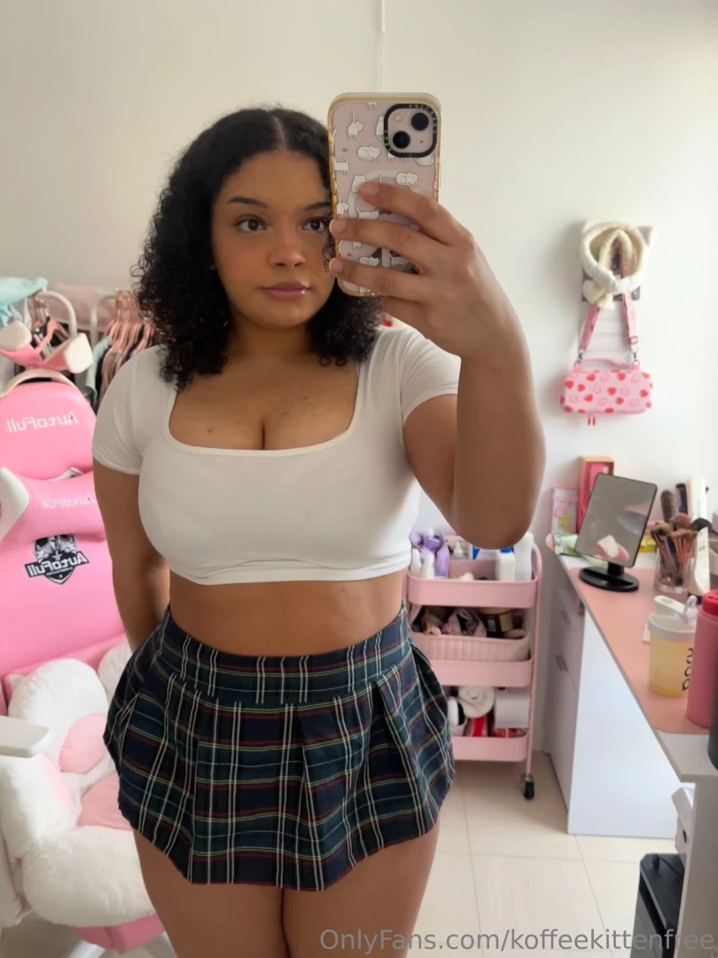 I send you this pic as an outfit to meet ur mum wyd 