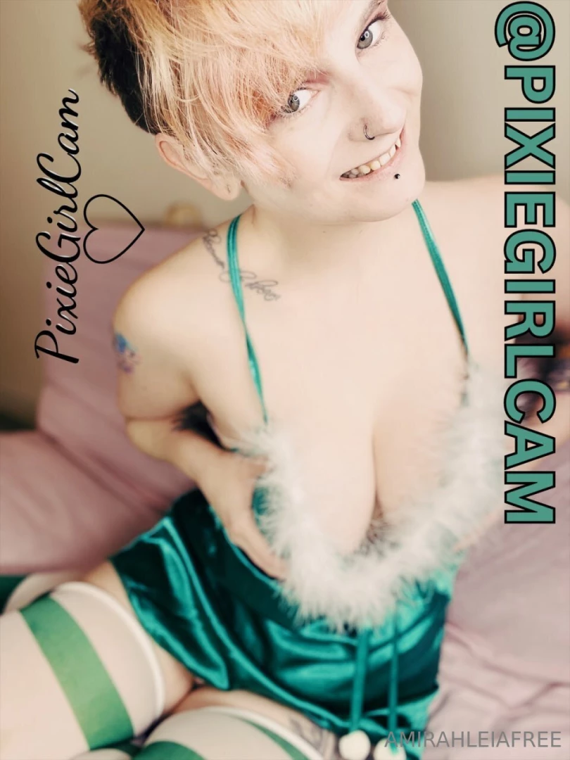 Naughty british elf pixiegirlcam wants to chat live with you sub to 