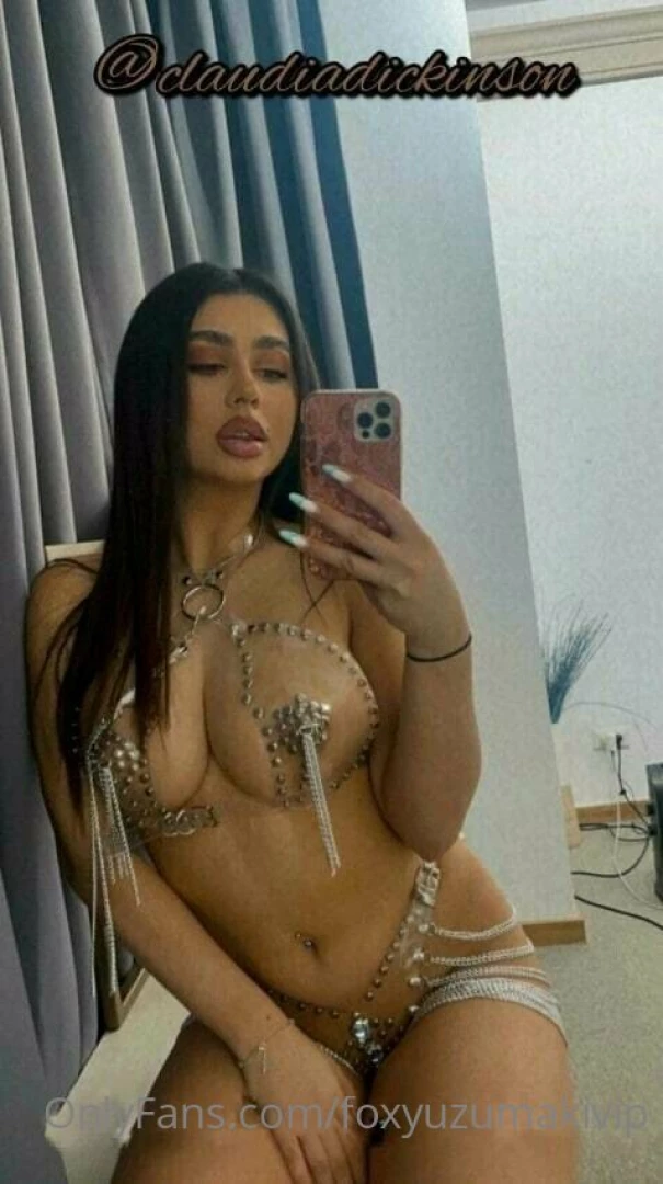 Claudiadickinson ad 