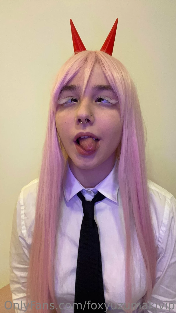 This cute makima is waiting for you why don t you show me what you can 