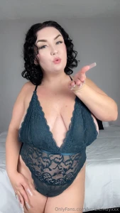 Would you kiss me back part 48