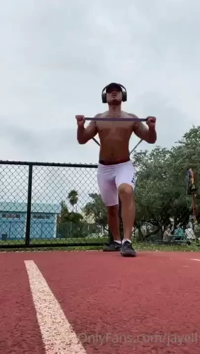 Flamingo track miami florida shoulders triceps abs part 1 