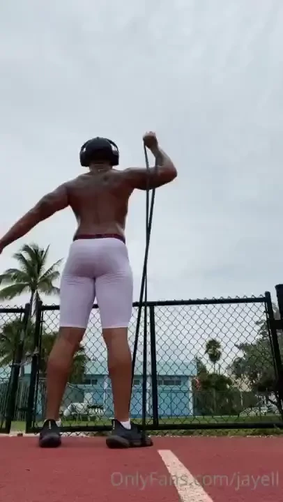 Flamingo track miami florida shoulders triceps abs part 3 