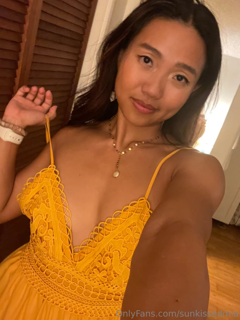 peachypenny - Yellow dress fierce attitude 