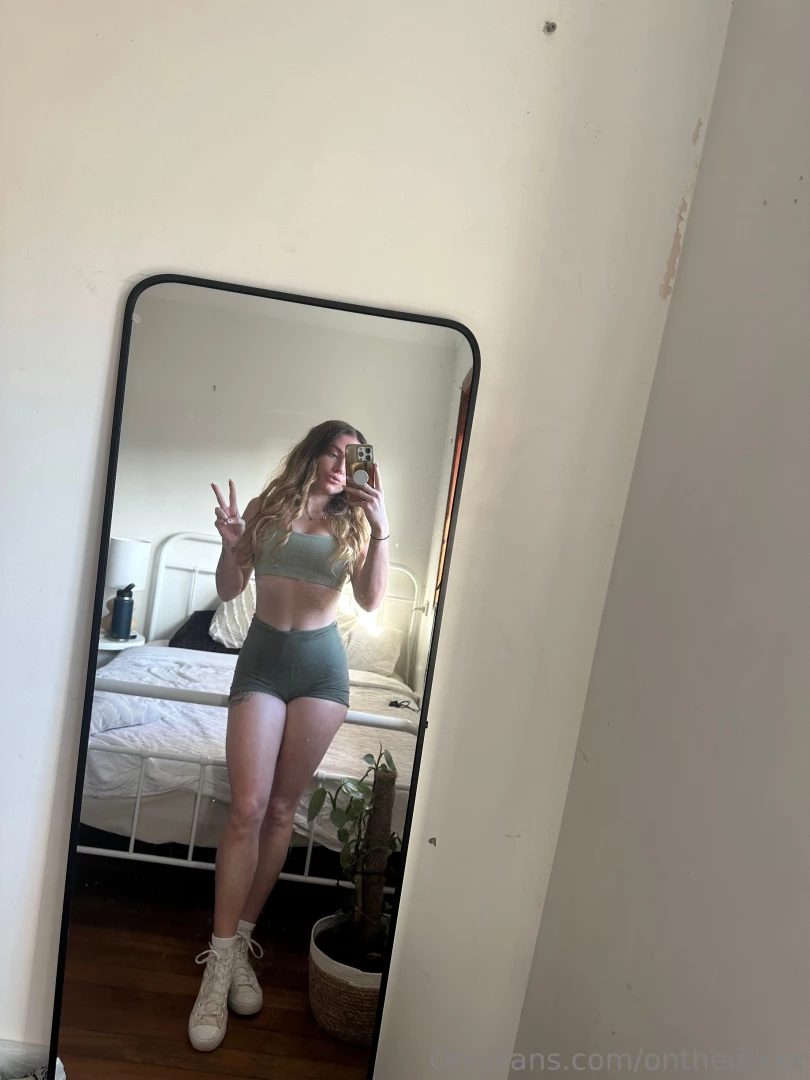 Need motivation to go do steps cum chat to me and keep me entertained 