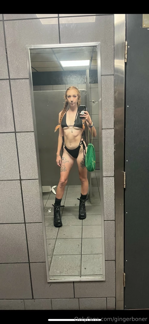 A working woman she s beauty she s grace next she ll sit on your face 