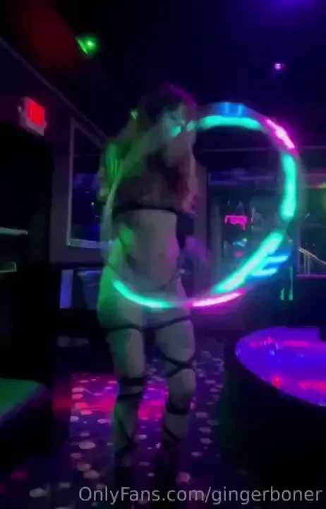 Some sexy hooping 