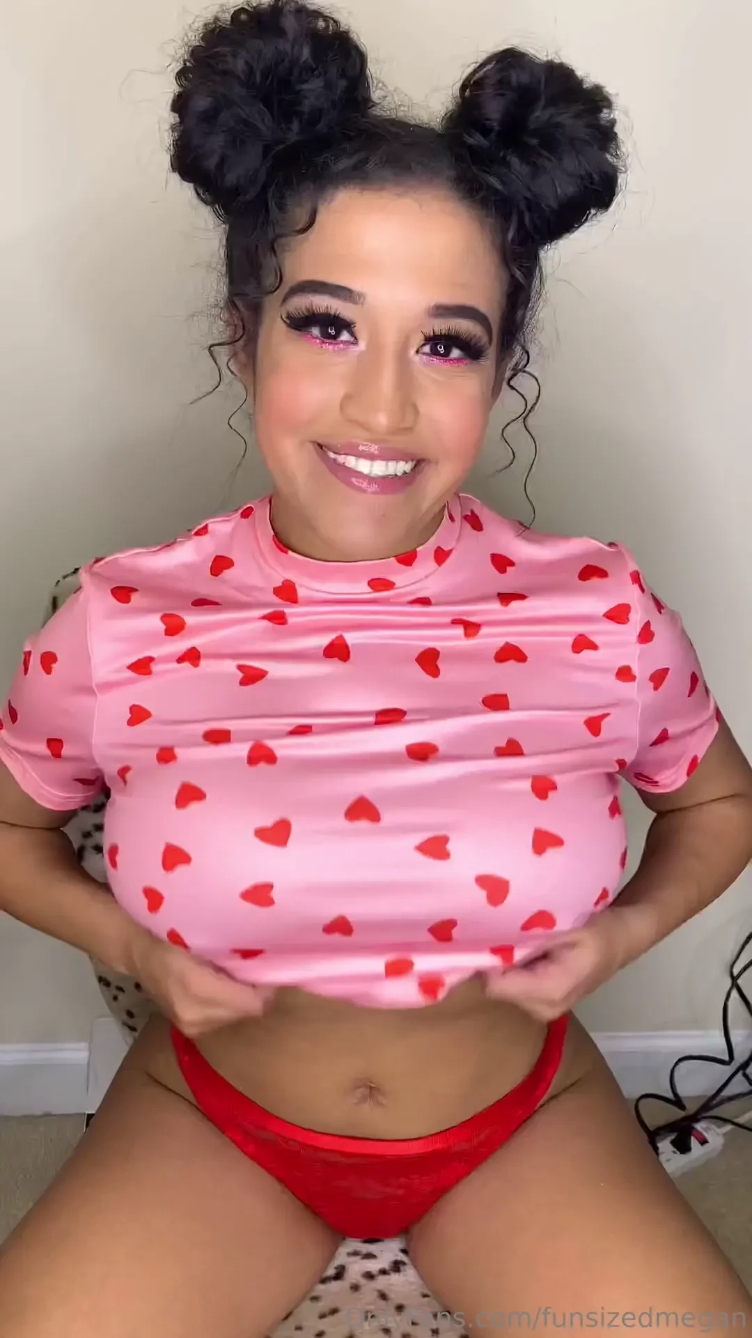 I want to make you fall in love with my natural triple d boobies 